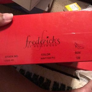 Navy Frederick of Hollywood Pumps